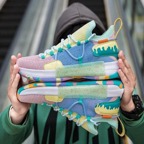 Womens Basketball Shoe Christmas Match Outdoor Trainers Non-Slip Wearable Camouflage Graffiti Light Sneakers Couples Fitness