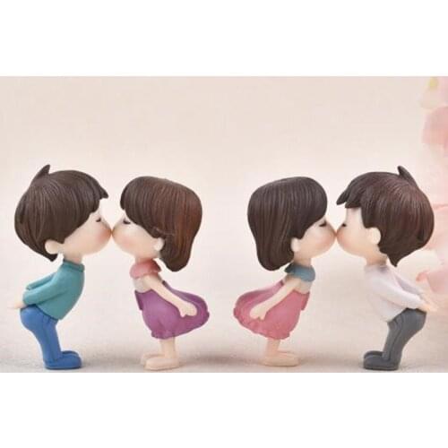 1Pair Sweety Lovers Little Couple Figurines Miniatures Fairy Garden Gnome Moss Terrariums Resin Crafts Decoration Accessories