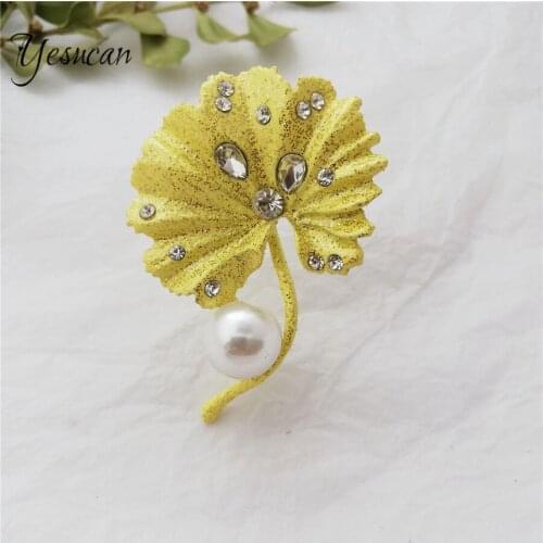 Simple Alloy Leaf Brooches for Women Full Crystal Big Imitation Pearl Badges Brooch Pin Cloth Jewelry Accessories Decoration