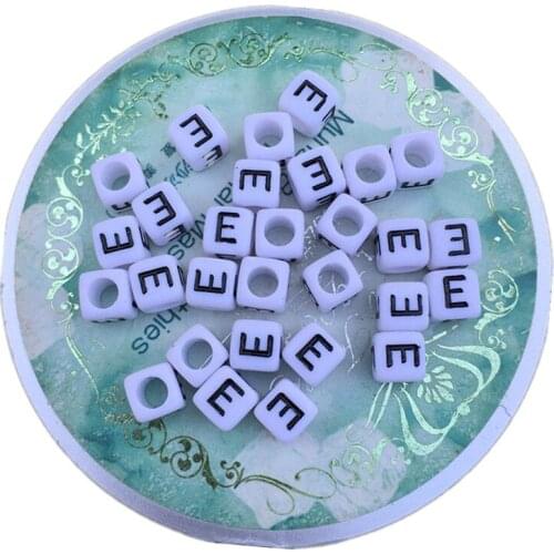 Single Letter E Beads 100pcs/Lot 6*6MM Cube Acrylic Plastic Alphabet Jewelry Spacer Beads Fit Bracelet Keyring Ornaments Decor