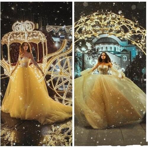 Fashionable Yellow Lace Appliques A Line Quinceanera Dresses Sweetheart Tulle 16 Year Court Train Pleats Prom Party Dress