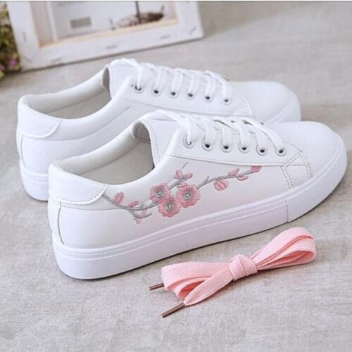 2021 Spring Fashion Breathble Vulcanized Shoes Sneakers Women Pu leather Platform Shoes Women Lace up White Casual Shoes