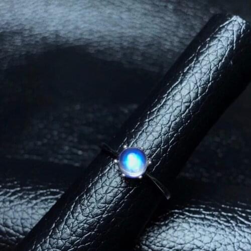 Simple and refined, the latest style Natural blue moonstone ring, 925 silver, clean stones, beautiful colors