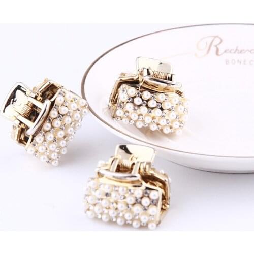 New 3cm Hair claws Pearl Hairpins Trendy Hair Clip Rhinestone Crab Hair Claws Clip For Women Girl Accessories Hair ACC09