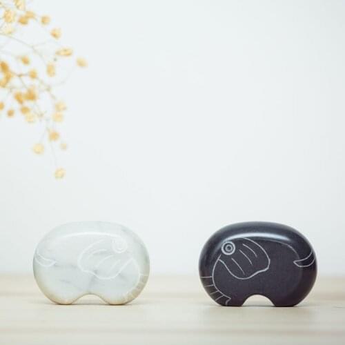 2 color Lucky Elephant Figurines Stone Craft Carved Natural Pebble massage Stone Elephant Animals Statue for Home Decoration