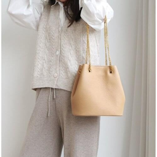 Bag Women New Fashion Leather Female Bucket Bag Simple Shoulder Bag Wild Messenger Chain Bag Head Layer Cowhide Ladies Single