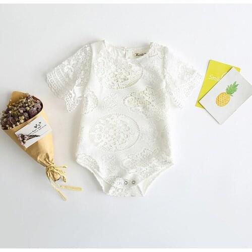 Hot Style Europe and The Infant Baby Girls Lily White Hollow Out Lace Clothing Short Sleeve Bodysuit Bat Sleeve Jumpsuit