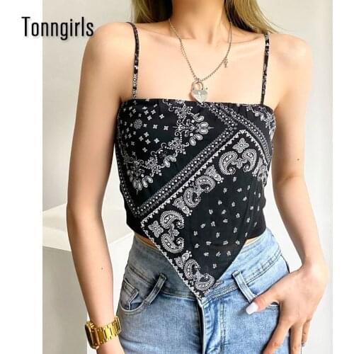 Tonngirls Knitted Crop Top Women Clothes Halter Top Streetwear Korean Summer2021 Irregular Sleeveless Cropped Feminino Gothic