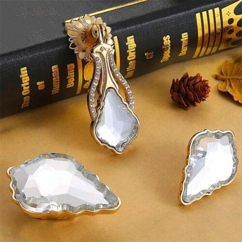 2021 Crystal Single Hole Handle Cupboard Shoe Cabinet Large Closet Door Handle Drawer Knob Hardware Furniture Pulls Accessories