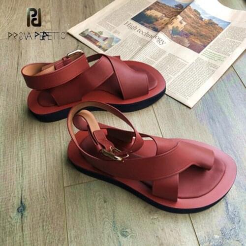 Round Toe Flat Sandals All-match Thick-soled Cross Straps Hollow Feet with A Buckle Trifle Roman Sandals Beach Shoes