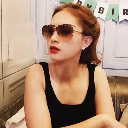 QPeClou 2020 New Classic Vintage Rivet Pilot Sunglasses Women Brand Designer Metal Frame Colorful Sun Glasses Men Punk Shades