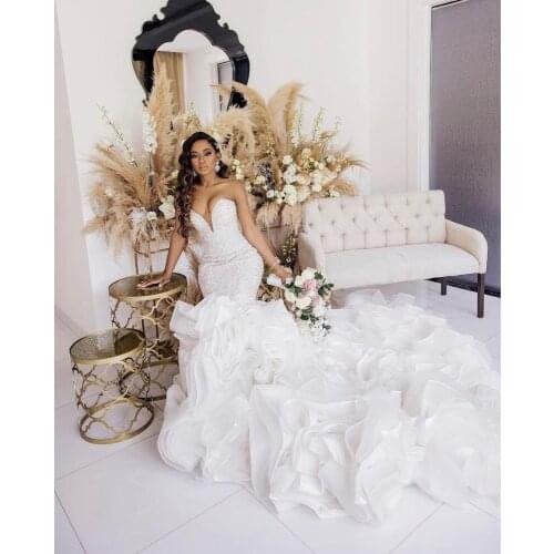 Amaing Ruched Long Train Wedding Dresses South African Beaded Sweetheart Bridal Gowns Organza Ruffles Lace Up Wedding Vestidos