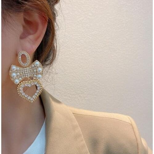 Big Exaggerated Imitation Pearl Drop Earrings Oval Geometric Elegant Heart Bow Shiny Crystal Earings Fashion Jewelry Butterfly