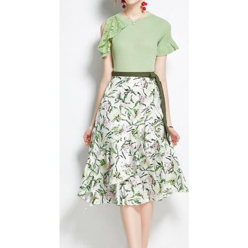 PERHAPS U O-Neck Asymmetrical Short Sleeves Lace Hollow Knit Top Blouse & Ruffle Floral Print Dress Two-Piece Set Suit T3029