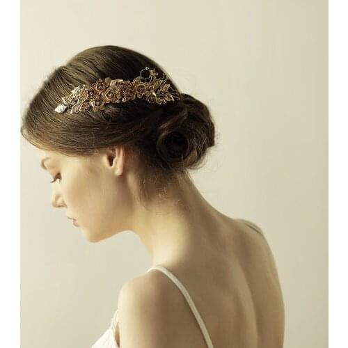 Romantic Sweetheart Bridal Headdress Golden Alloy Rhinestone Beads Flower Leaves Hair Comb for Wedding Perform Travel O840