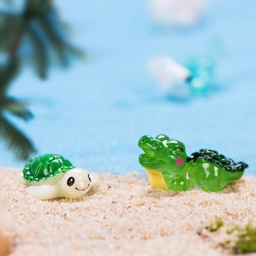 Micro Landscape Decoration Aquarium Landscaping Mini Small Shark Dolphin Crocodile Turtle Simulation Resin Animal casa in miniat