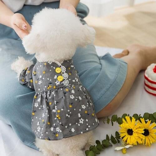Fashion Pet Dress Beautiful Lovely Breathable Summer Dog Button Dress for Puppy Kitten Cats Summer Clothes Accessories Supplies