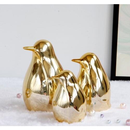 Nordic Style Ceramic Penguin Figurine Desktop Decor Home Office Ornament Collectible Figurine Collection