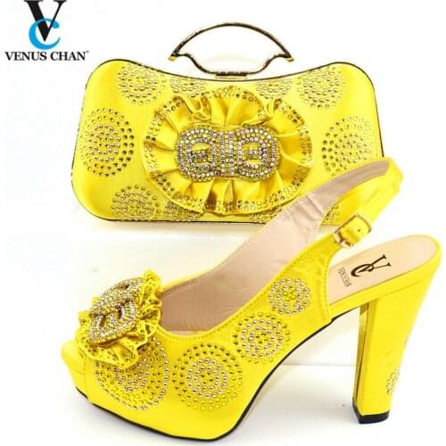 2020 Summer Slingbacks Sandals African Women Shoes and Bag in Golden Color Pointed Toe Shoes Matching Bag for Garden Party
