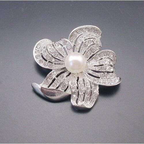 Lapel Pins Nice Rhinestone Beautiful Simulated Pearl Pentagram Flower Brooches for Women Wedding Jewelry 2018 Item No.: BH7043