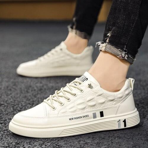 2021 New Casual Shoes Breathable Non-slip Wear-resistant Board Shoes Korean Fashion Leather Shoes White Shoes Men