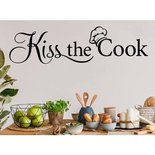 Modern Kiss The Cook Wall Decal Kitchen Resturant Chef Cooker Family Love Quote Wall Sticker Vinyl Home Decorr
