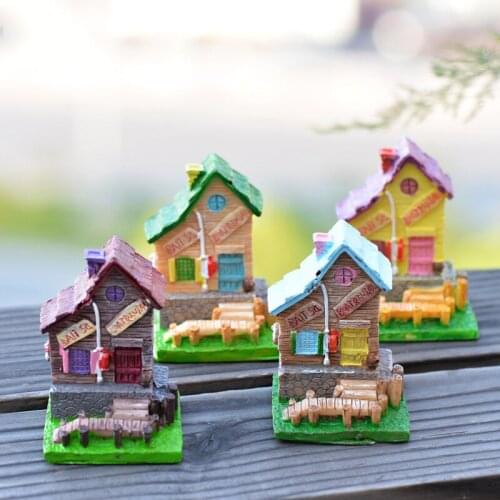 Miniature Figurines Castle House Mini Pendulum Garden Home Decoration Accessories for Birthday Gifts Home Decoration Accessories