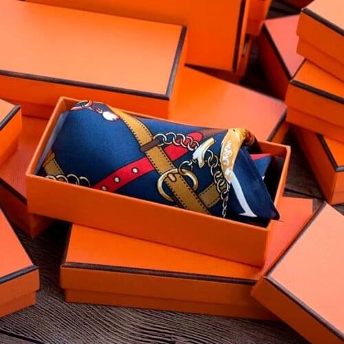 Natural Silk Scarf With Gift Box Wedding Party Favor Small Neckerchief Square Kerchief Bag Tie Headband Ladies Fashion Scarves