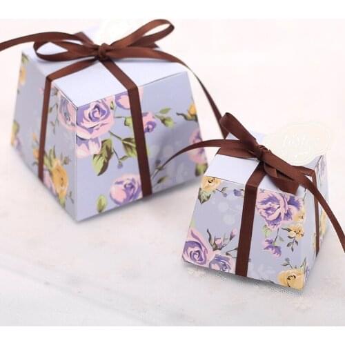 10pcs/lot Pueple Flower Love Sweet Box Small Wedding Green Candy Box With Brown Ribbon And Little Card DIY Party Favor Gift Box