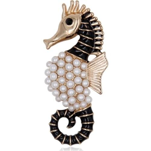 Customized golden Metal Material pearl seahorse brooch pin and souvenir seahorse hard enamel lapel pin