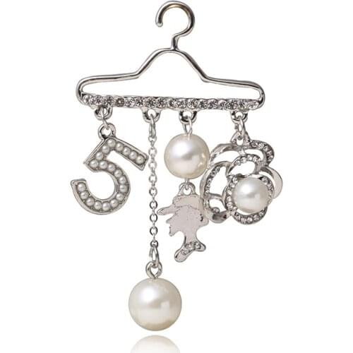 Crystal Tassel Rhinestone Hanger Brooches For Women Pearl Brooch Pin Flower Gold Silver Color Brooch Fashion Jewelry Coat Badges