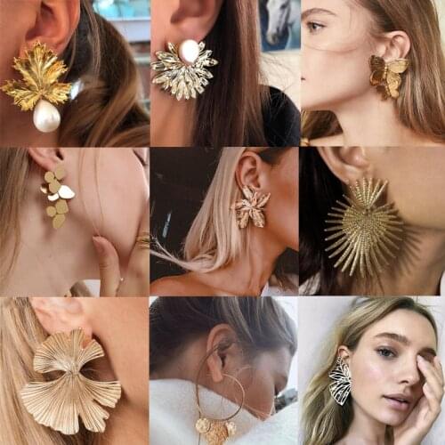 Tocona Charms Gold Big Flowers Statement Earrings for Women Butterfly Pearl Stone Leaf Geometric Cute Earrings Jewelry Pendiente