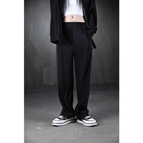 Korean fashion mens summer new solid color corrugated loose trend casual mens and womens straight Pants Large