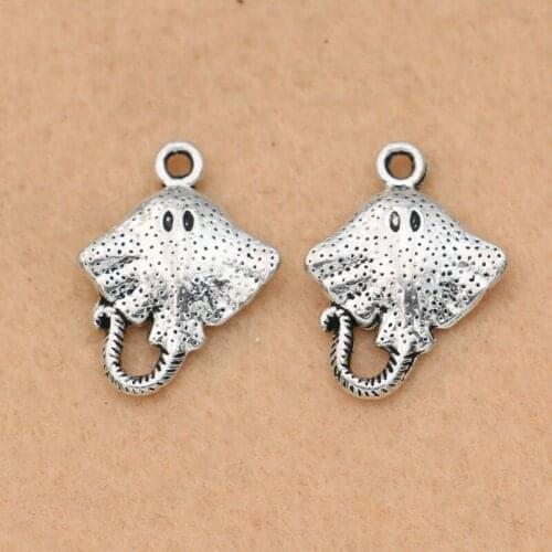 KJjewel Stingray Fish Charm Pendant fit Bracelet Necklace Antique Silver Plated Jewelry DIY Making Accessories 20x15mm