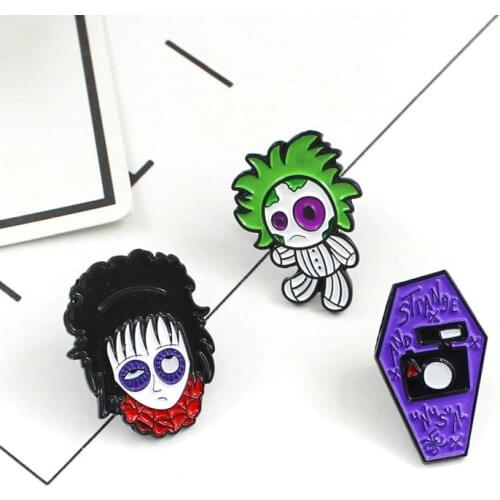 Creative Gothic Vampire Horror Doll Purple Coffin Enamel Brooch Fashion Jewelry Lapel Halloween Pin Jewelry Pendant