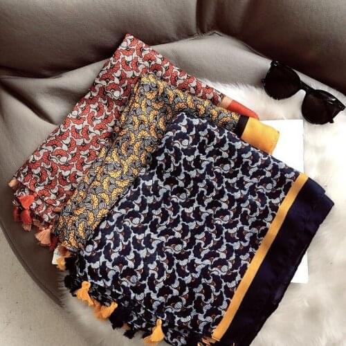 2020 Autumn Women Long Vintage Flower Print Tassel Scarf Shawls Soft Floral Wrap Scarves Hijab 3 Color Free Shipping