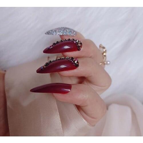 Extra long pointed oval fake nails slim art salon nail crystal diamond nail Red brown