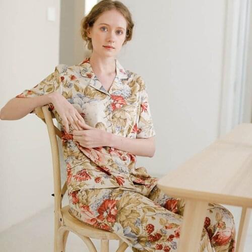Elegant Satin Women Pajamas 2 Pieces Fashion Sleepwear Short-Sleeve Trousers Multicolor Printed Summer Pajamas Set Nightwear
