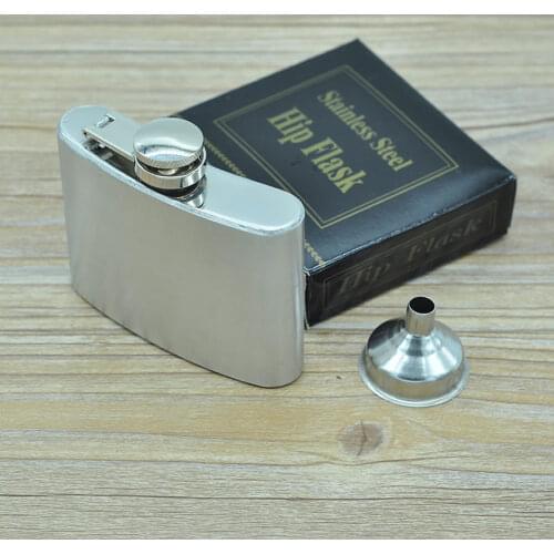 Men carry portable 4 oz Stainless steel flagon (with funnel) 104g
