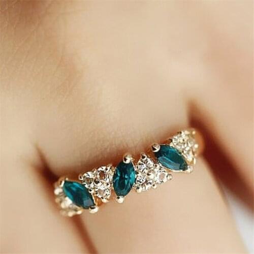Uunico NEW Hot Sale Womens Finger Rings Oval Emeralds Full Rhinestone Sweet Peach Heart Rings Wholesale Jewelry