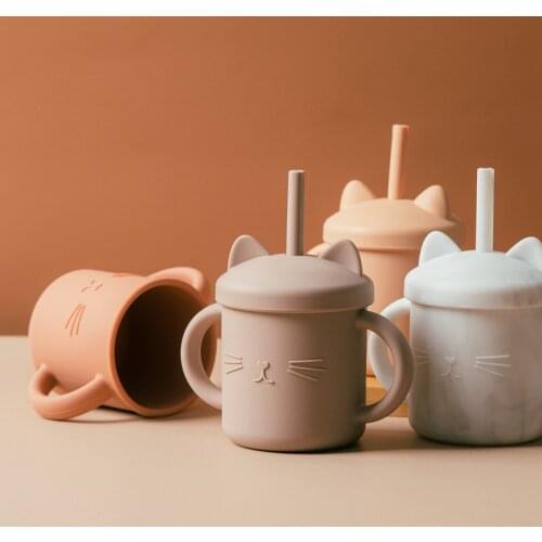 1PCS Baby Feeding Cups Silicone Drinkware Cute Cartoon Cat Sippy Cup For Toddlers Kids Sippy Cup Lids Solid With Handle Drinker