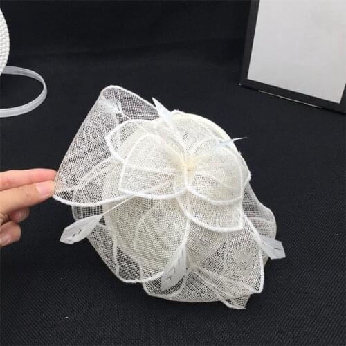 European and American socialite royal fascinators retro sweet female yarn breathable stage feathers headwear