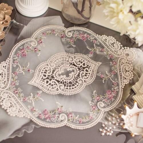 Nordic Table Place Mats Anti-slip Table Placemat Hotel Home Weddings and Parties Anti-scald Lace Pads Dining Table Decor