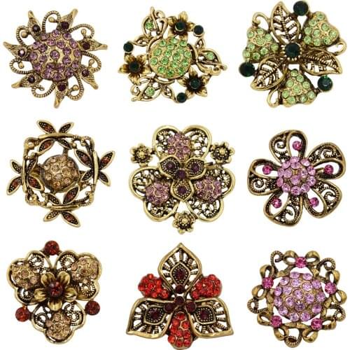 Vintage Crystal Rhinestone Flower Small Brooch Pin Metal Leaves Women Garment Fashion Jewelry Scarf Accessory
