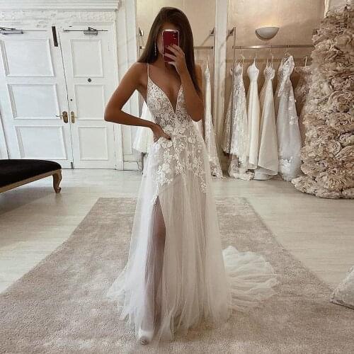 Beach Wedding Dresses Spaghetti Straps Side Slit Lace Tulle Boho Bridal Gowns Sleeveless V-Neck Backless Wedding Party Gowns