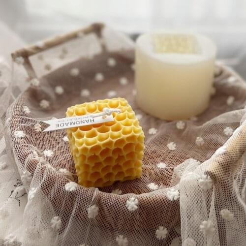 1 Pcs Square Honeycomb Candle Mould Soy Wax Essential Oil Aromatherapy Candle DIY Cloud Shape Candle Material Wax Silicone Mold
