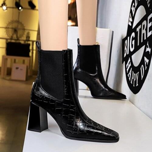 European and American Vogue Sexy Nightclub Thick-heeled Super High-heeled Patent Leather Snake Print Short-tube Winter Boots