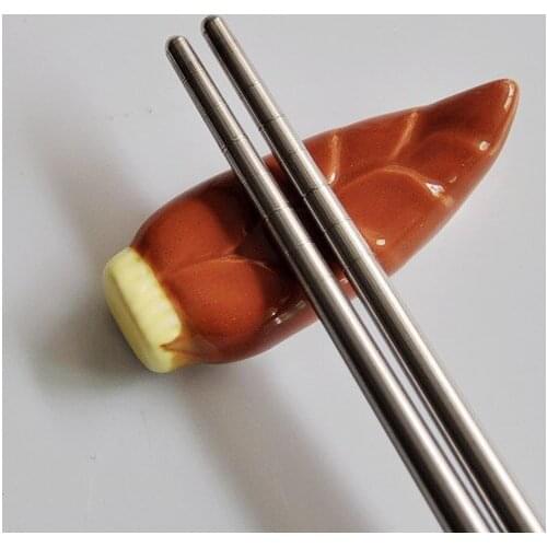 2pcs/lot Chinese Vegetables Shape Chopsticks Holder Stand Ceramic Chopsticks Forks Holder Home Decoration Chopstick Rack MT 006