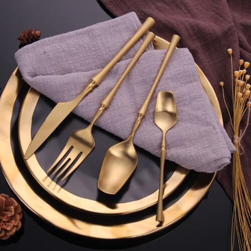 2019 Cutlery Set 24 Piece Set Drop Shipping Forks Knives Spoons Dinnerware Set Tableware Portable Golden Cutlery Set Silverware
