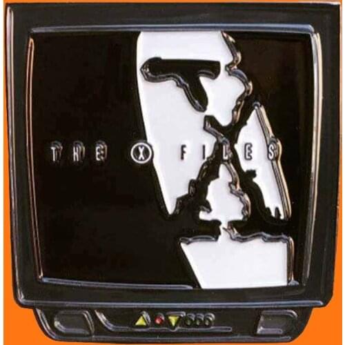 Creative Retro Television Enamel Pins Funny Metal Cartoon Brooch Collect Backpack Hat Collar Lapel Badge Women Fashion Jewelry